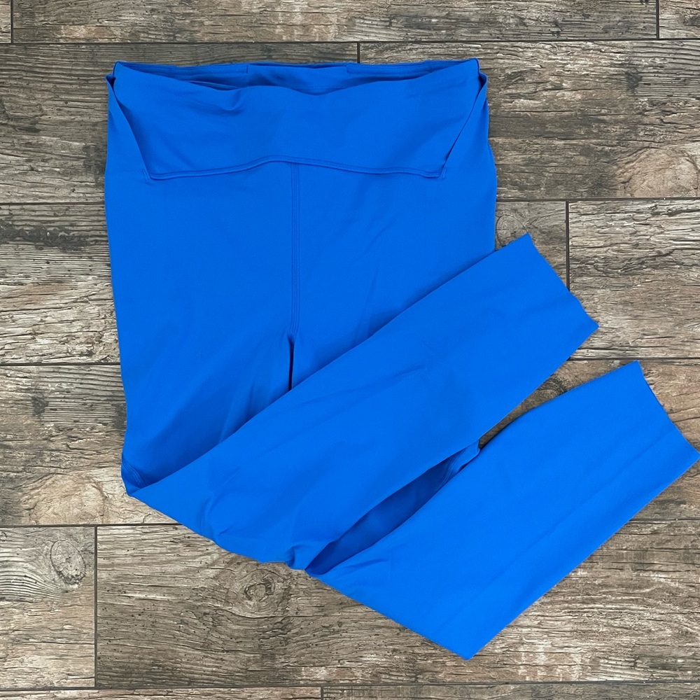 LIKE NEW blue LULU LEMON workout leggings size 8